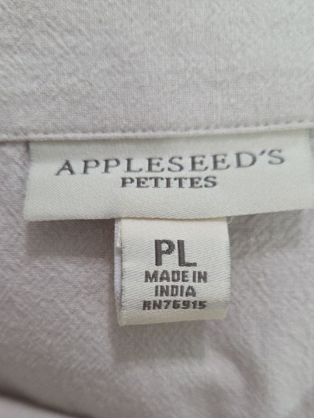 Appleseed's Short Sleeve Crewneck Top in Light Beige with Side Button Vents LP - Picture 4 of 6